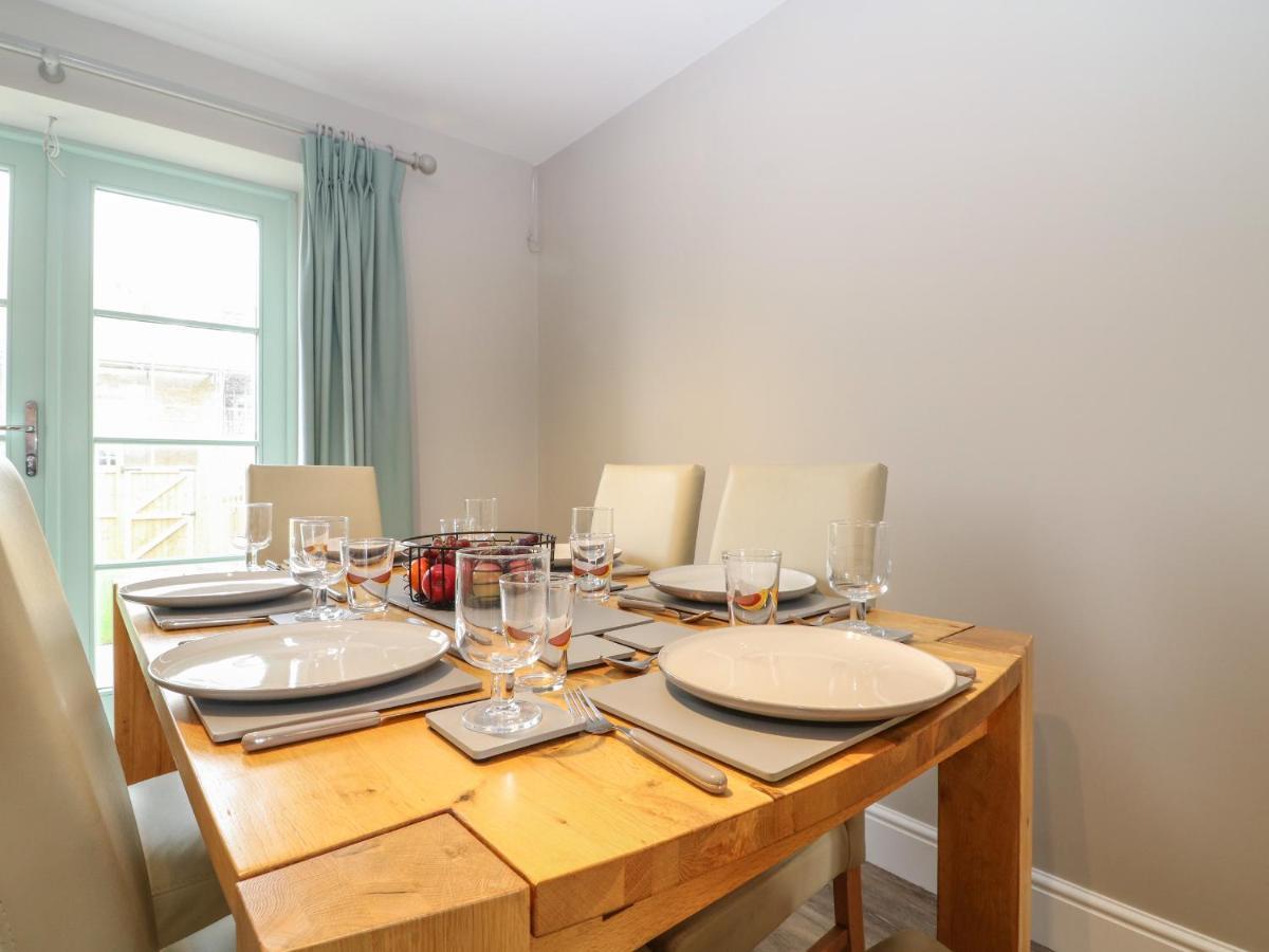 9 Windrush Heights Villa Burford Exterior photo