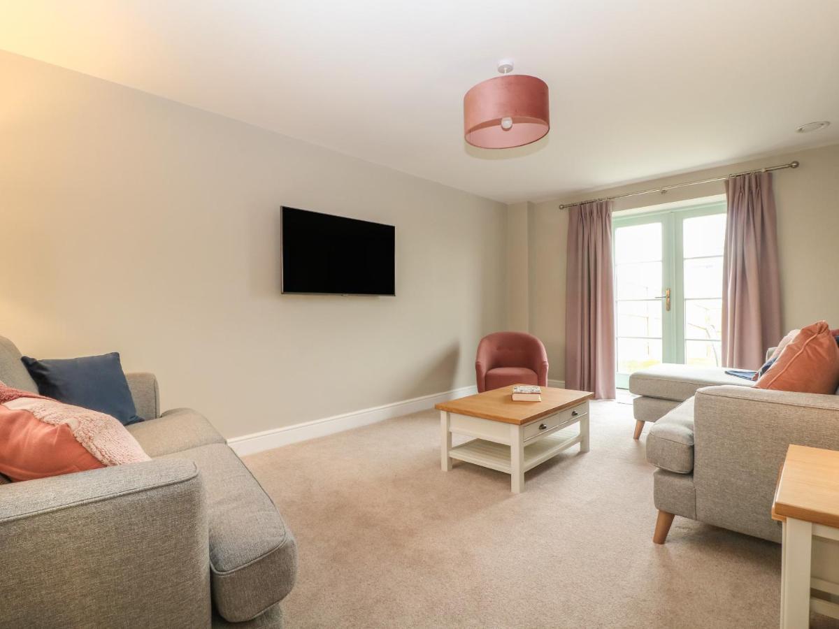 9 Windrush Heights Villa Burford Exterior photo